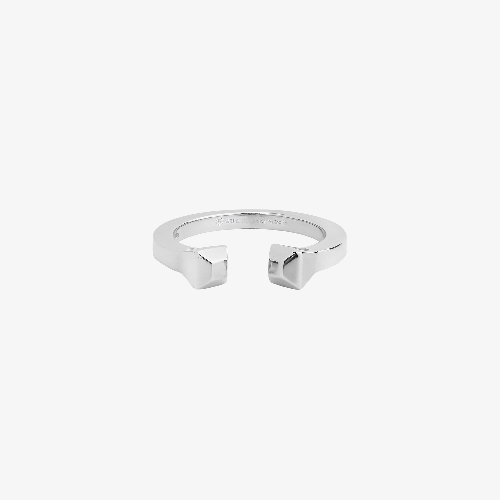 Gucci white gold chiodo ring | Venetia Vildiridis E-Shop